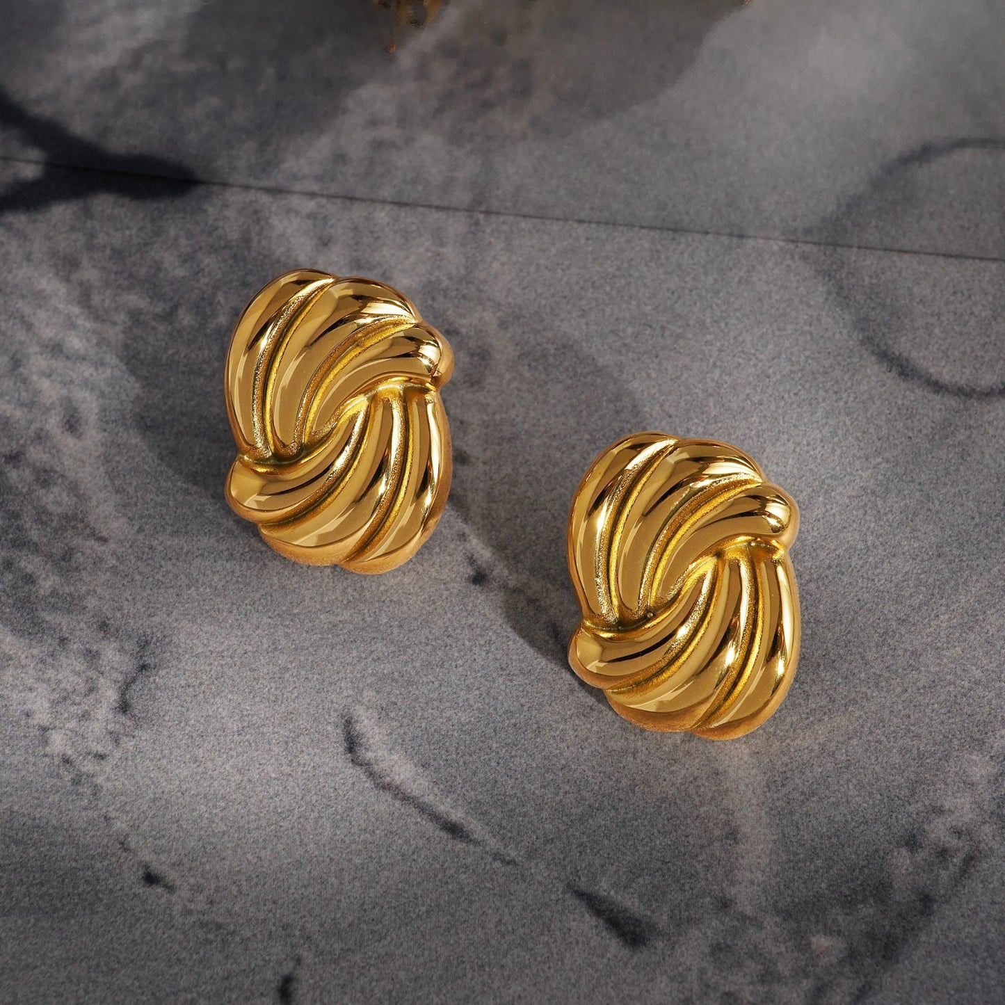 ZEYA - Camille Twist Earrings