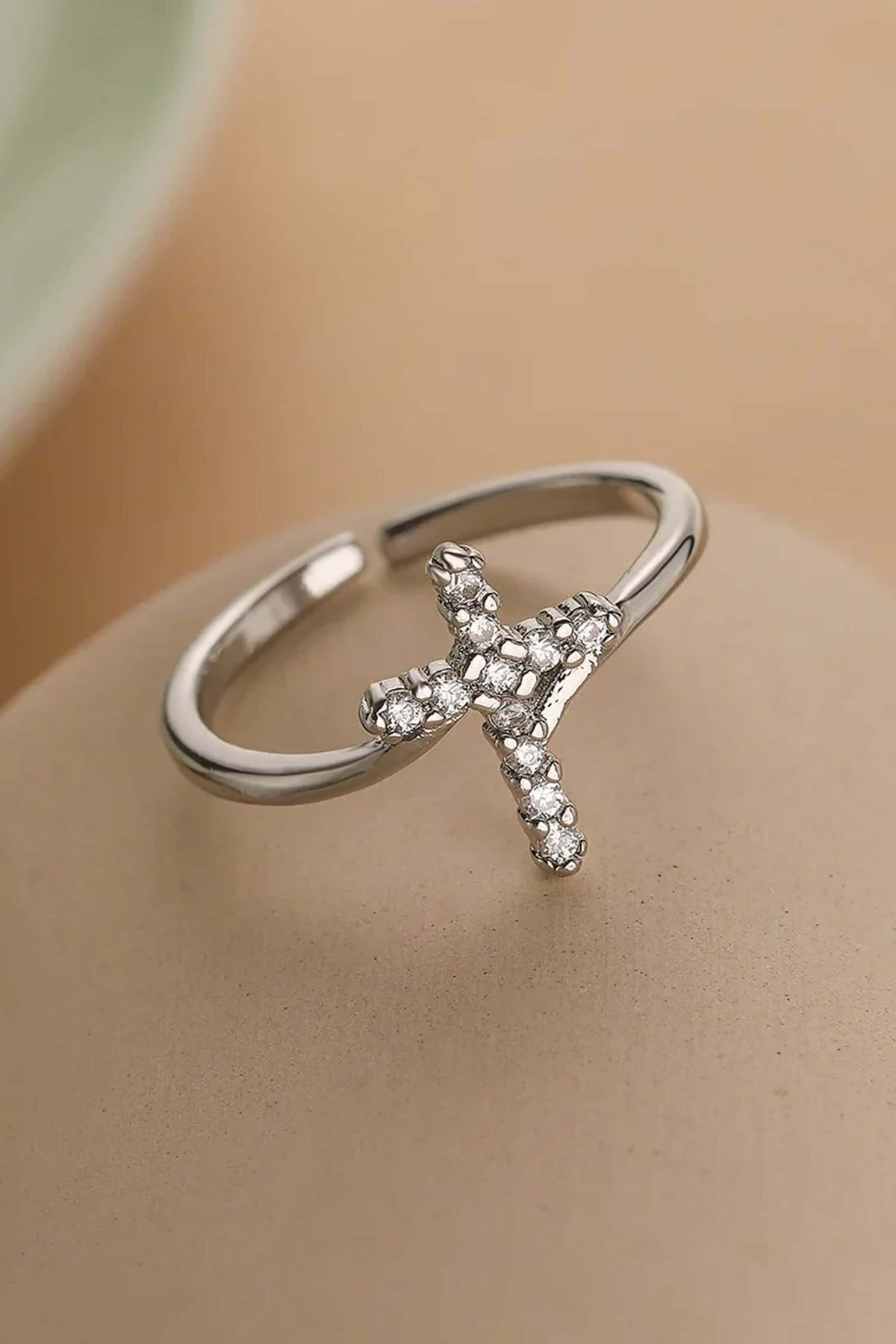 ZEYA - Divina Cross Ring