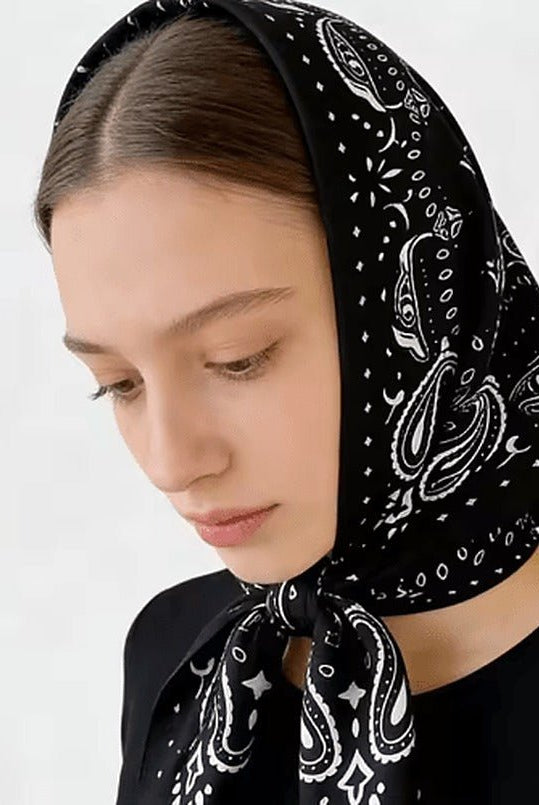 ZEYA - Reese Paisley Knitted Bandana Scarf
