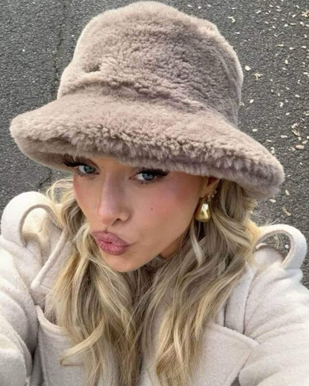 ZEYA - Eden Fluffy Bucket Hat