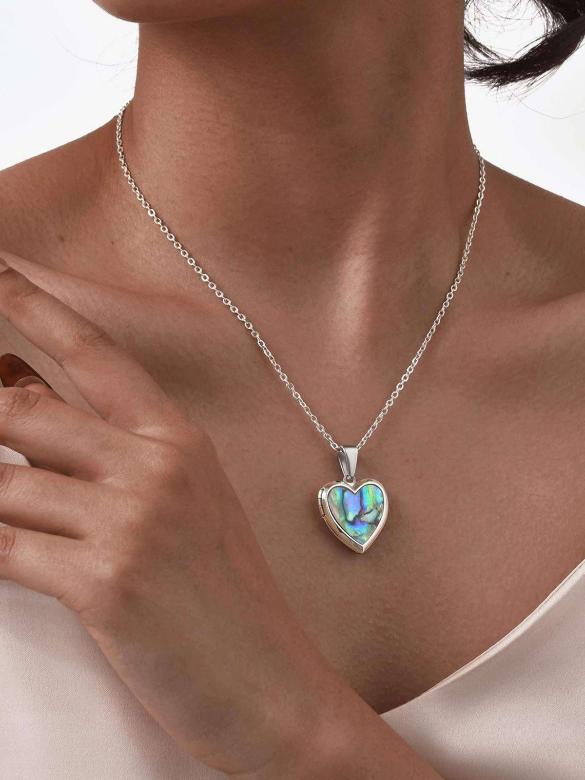 ZEYA - Selene Heart Locket Necklace